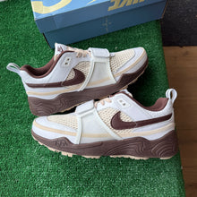 Load image into Gallery viewer, Nike Travis Scott Field Jaxx Size 9.5
