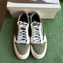 Load image into Gallery viewer, Jordan Medium Olive Low 1s Size 10.5
