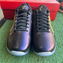 Load image into Gallery viewer, Nike Kobe Year of the Mamba Eggplant Protro 5s Size 6

