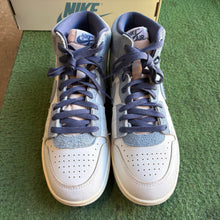 Load image into Gallery viewer, Nike Every Game Diffused Blue Air Ships Size 8.5
