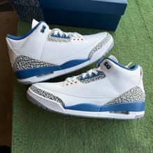 Load image into Gallery viewer, Jordan Wizard 3s Size 12.5
