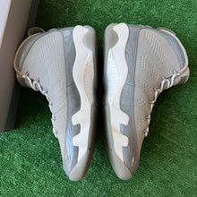 Load image into Gallery viewer, Jordan Cool Grey 9s Size 11.5
