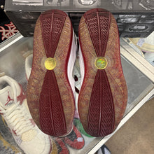 Load image into Gallery viewer, Nike LeBron MVP 7s Size 10
