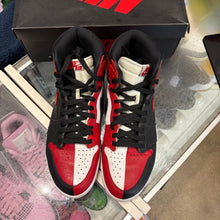 Load image into Gallery viewer, Jordan Homage To Home 1s Size 12
