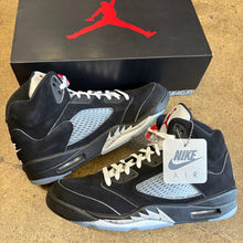 Load image into Gallery viewer, Jordan Reimagined Metallic 5s Size 13
