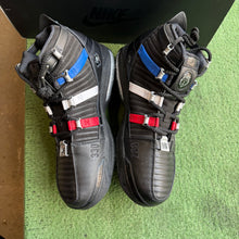 Load image into Gallery viewer, Nike LeBron The Shop 3s Size 10
