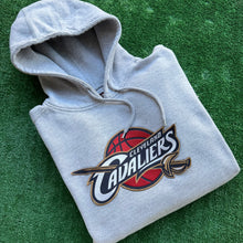 Load image into Gallery viewer, Vintage Cleveland Cavaliers Hoodie Size XL
