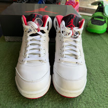 Load image into Gallery viewer, Jordan Fire Red 5s Size 7Y
