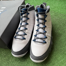 Load image into Gallery viewer, Jordan Flint 9s Size 12
