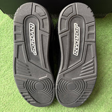 Load image into Gallery viewer, Jordan Black Cat 3s Size 11
