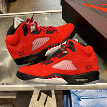 Load image into Gallery viewer, Jordan Raging Bull 5s Size 11
