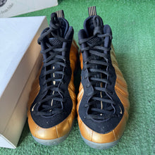 Load image into Gallery viewer, Nike Metallic Gold Foamposites Size 10
