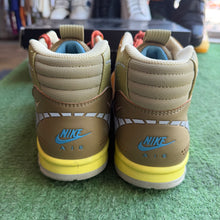 Load image into Gallery viewer, Nike Coriander Air Trainer 1 SPs Size 11
