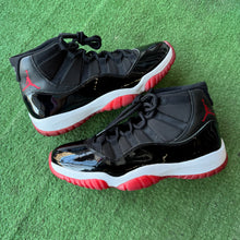 Load image into Gallery viewer, Jordan Bred 11s Size 10.5
