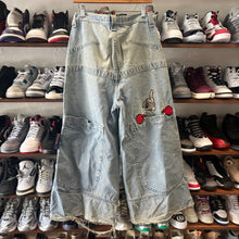 Load image into Gallery viewer, Vintage JNCO Kangaroo Jeans Size 34
