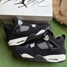 Load image into Gallery viewer, Jordan White Thunder 4s Size 10.5
