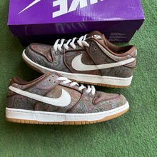 Load image into Gallery viewer, Nike Paisley SB Low Dunks Size 10.5
