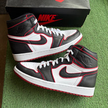 Load image into Gallery viewer, Jordan Bloodline 1s Size 8.5
