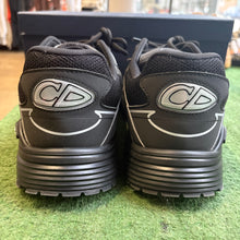 Load image into Gallery viewer, Dior B30s Size 44
