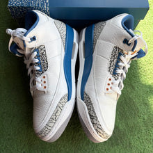 Load image into Gallery viewer, Jordan Wizard 3s Size 12
