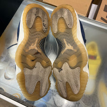Load image into Gallery viewer, Jordan Jeter Low 11s Size 11
