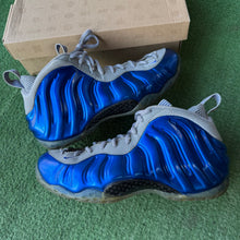 Load image into Gallery viewer, Nike Sport Royal Foamposites Size 10.5
