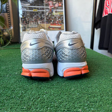 Load image into Gallery viewer, Nike Vomero 5s Size 13
