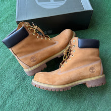 Load image into Gallery viewer, Timberland 6” Premium Waterproof Boots Size 9.5
