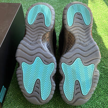 Load image into Gallery viewer, Jordan Gamma 11s Size 9
