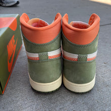Load image into Gallery viewer, Jordan Celadon 1s Size 9.5
