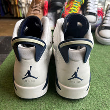 Load image into Gallery viewer, Jordan Midnight Navy 6s Size 8.5

