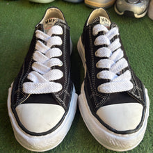 Load image into Gallery viewer, Maison Mihara Peterson Canvas OG Sole Lows Size 41
