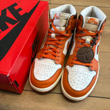 Load image into Gallery viewer, Jordan Starfish 1s Size 11.5W/10M
