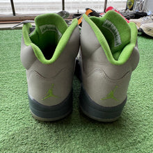 Load image into Gallery viewer, Jordan Green Bean 5s Size 9.5
