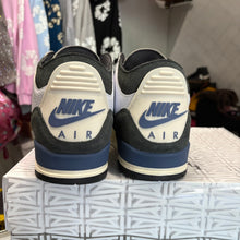 Load image into Gallery viewer, Jordan A Ma Maniere Diffused Blue 3s Size 12.5
