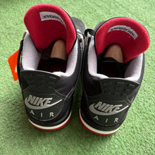 Load image into Gallery viewer, 2018 Jordan Bred 4s Size 9
