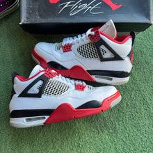 Load image into Gallery viewer, Jordan Fire Red 4s Size 8
