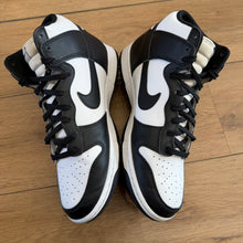 Load image into Gallery viewer, Nike Panda High Dunks Size 11
