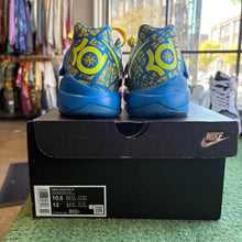 Load image into Gallery viewer, Nike Scoring Title KD IVs Size 10.5
