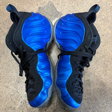 Load image into Gallery viewer, Nike Metallic Royal Foamposites Size 13
