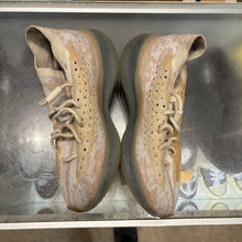 Load image into Gallery viewer, Yeezy Mist 380s Size 9.5
