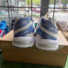Load image into Gallery viewer, ASICS Blueberry Gel 1130 Size 7.5
