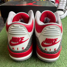 Load image into Gallery viewer, Jordan Fire Red 3s Size 12
