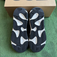 Load image into Gallery viewer, Yeezy Wave Runner 700s Size 13
