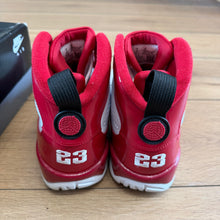 Load image into Gallery viewer, Jordan Gym Red 9 Size 9
