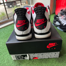 Load image into Gallery viewer, Jordan Fire Red 4s Size 11
