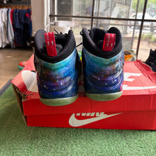 Load image into Gallery viewer, Nike Zoom Galaxy Rookies Size 10
