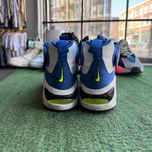 Load image into Gallery viewer, Nike Air Max Royal Griffey 1s Size 7Y
