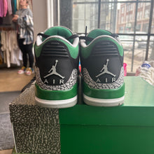 Load image into Gallery viewer, Jordan Pine Green 3s Size 10
