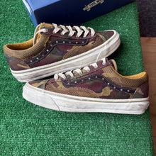 Load image into Gallery viewer, Vans Woodland Camo Green Old Skool 36s Size 10
